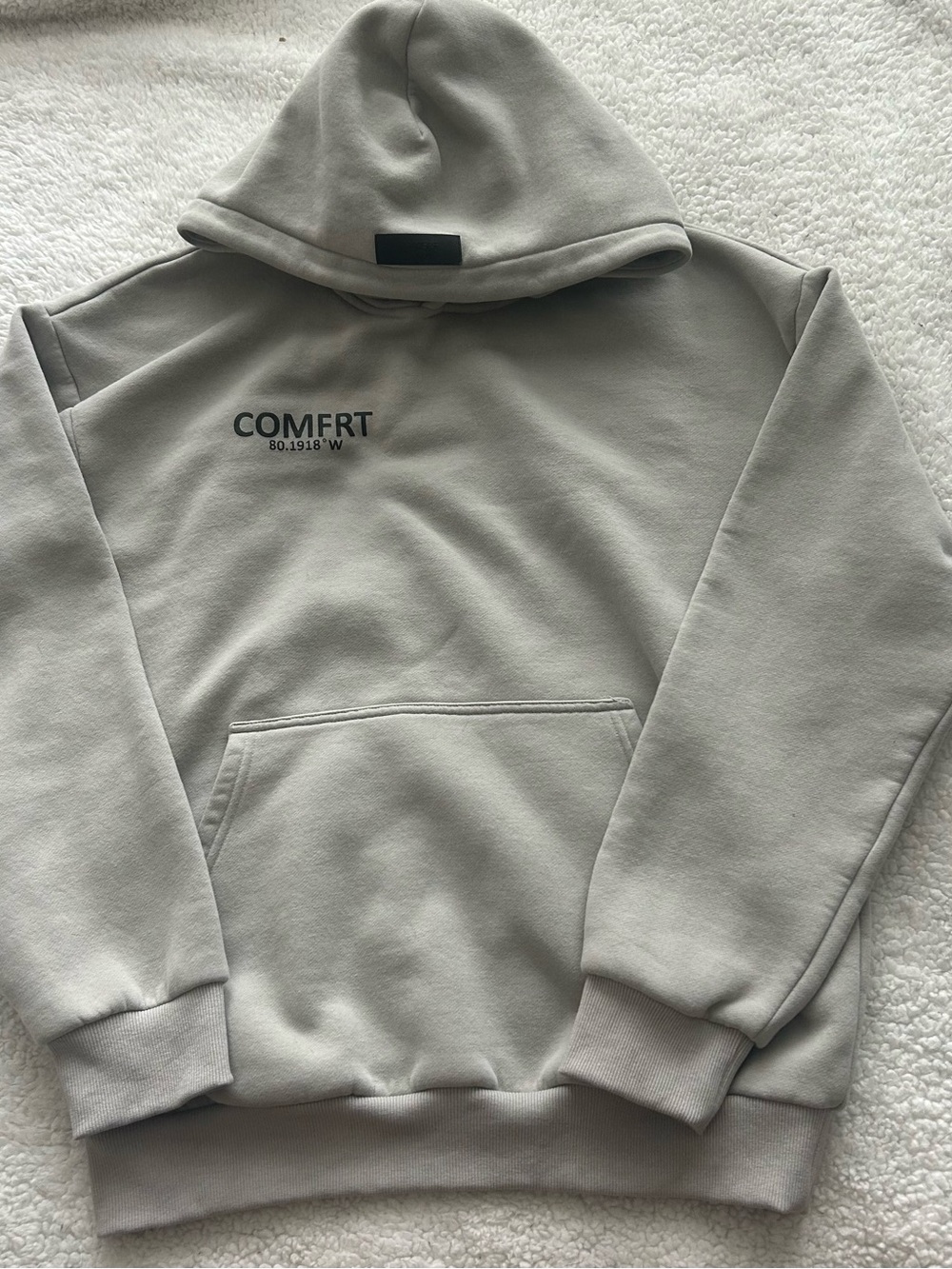 Comfort Logo Pullover Hoodie in Light Gray